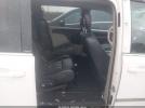 Chrysler Town & Country Touring Image 8