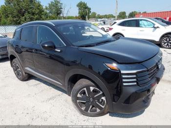  Salvage Nissan Kicks