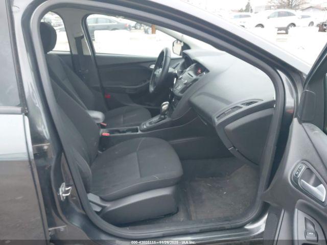 Ford Focus Se Image 11