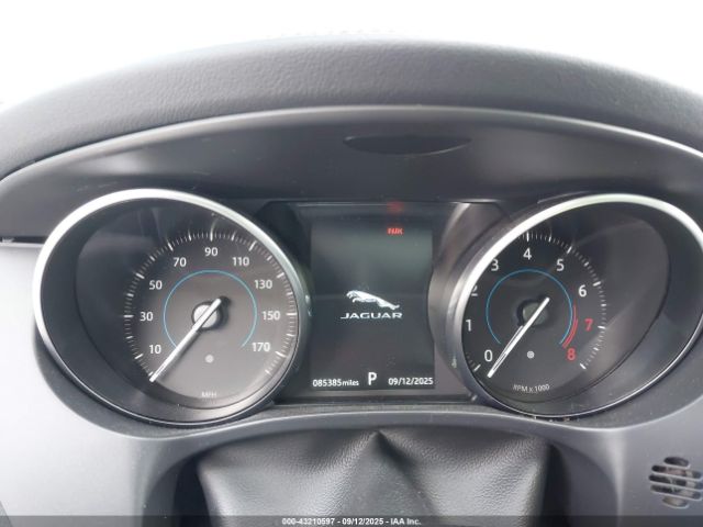 Jaguar F-PACE Prestige P300 Awd Automatic Image 6