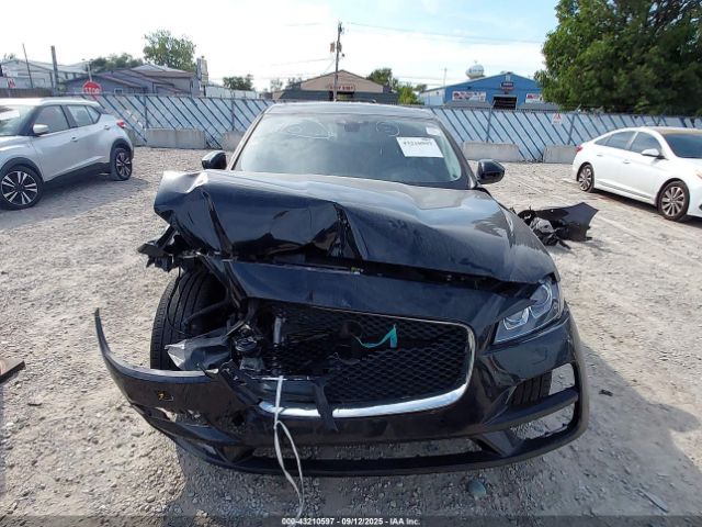 Jaguar F-PACE Prestige P300 Awd Automatic Image 14