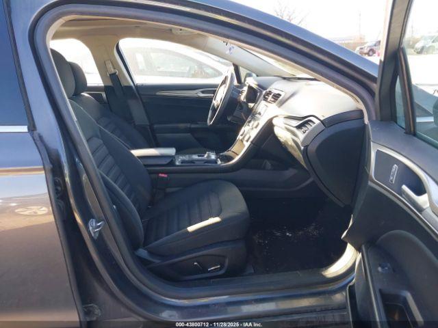 Ford Fusion Se Image 9