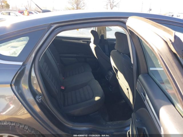 Ford Fusion Se Image 4