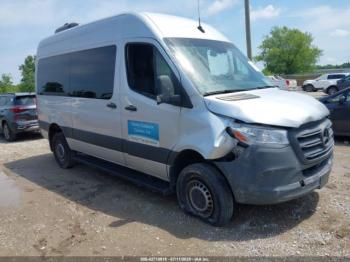  Salvage Mercedes-Benz Sprinter 2500