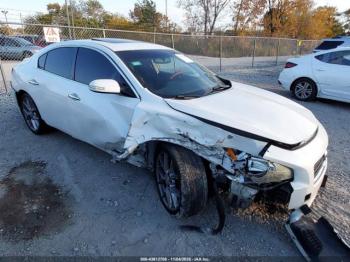  Salvage Nissan Maxima