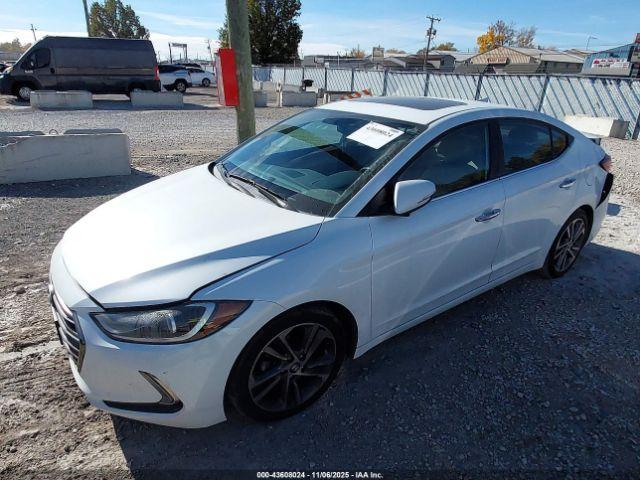 Hyundai ELANTRA Limited Image 4