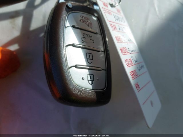 Hyundai ELANTRA Limited Image 11