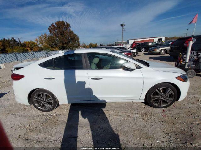 Hyundai ELANTRA Limited Image 15