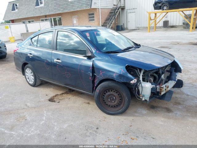  Salvage Nissan Versa