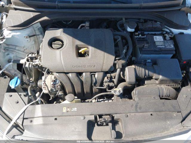 Hyundai ELANTRA Sel Image 9