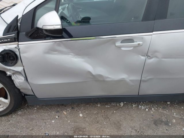 Chevrolet Volt Image 14