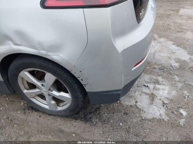 Chevrolet Volt Image 2