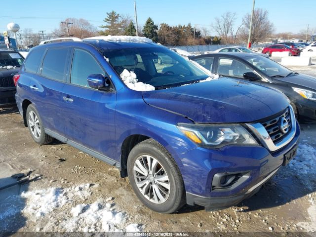 Nissan Pathfinder S Image 1