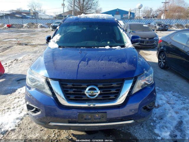 Nissan Pathfinder S Image 4