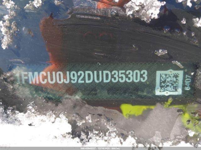 Ford Escape Titanium Image 7