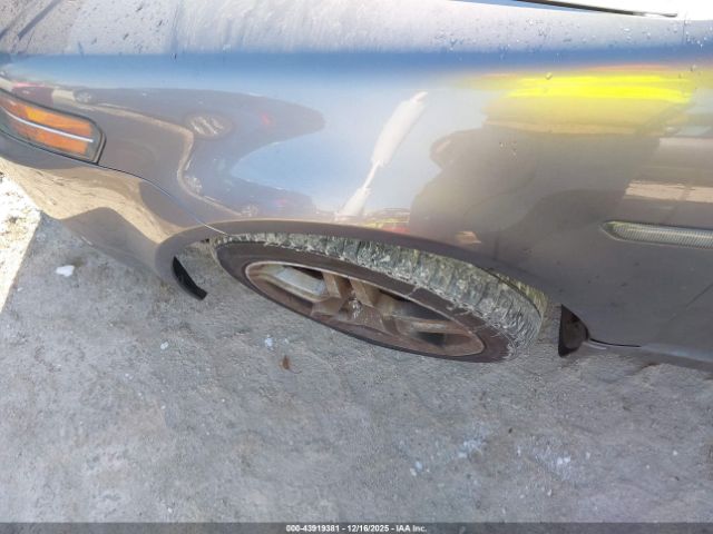 Acura TL 3.2 Image 9