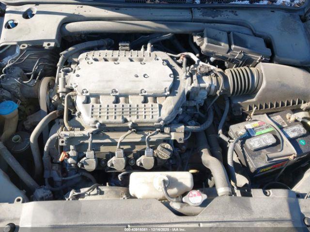 Acura TL 3.2 Image 8