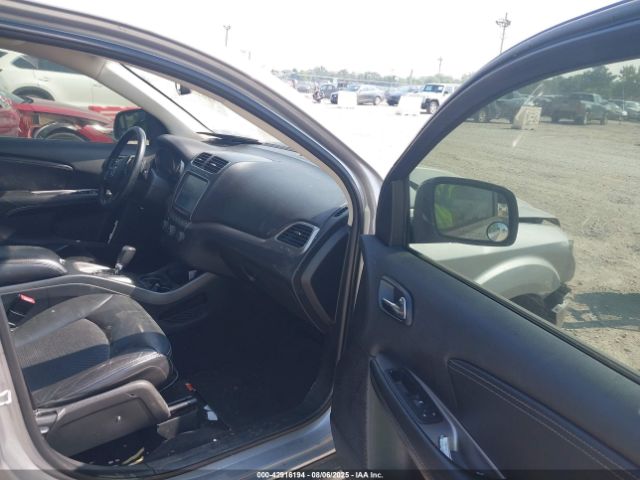 Dodge Journey Crossroad Image 2