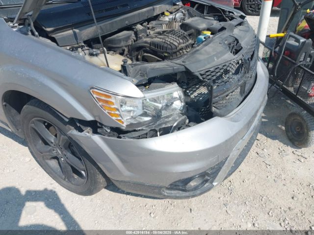 Dodge Journey Crossroad Image 5