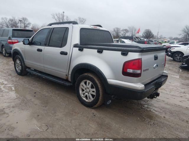 Ford Explorer Xlt Image 7