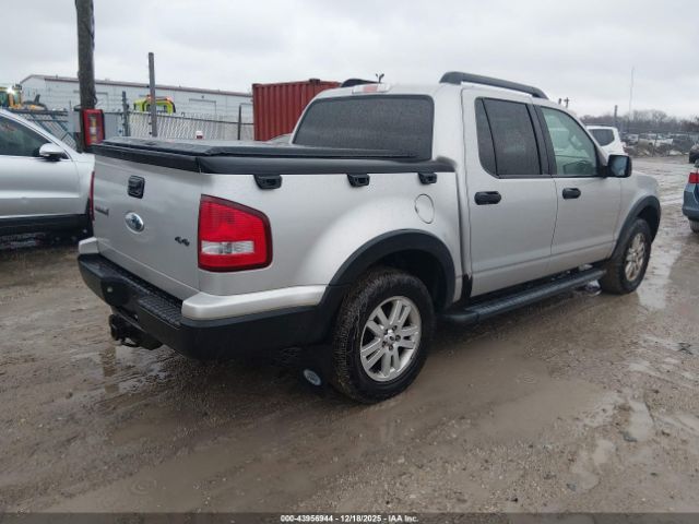Ford Explorer Xlt Image 8