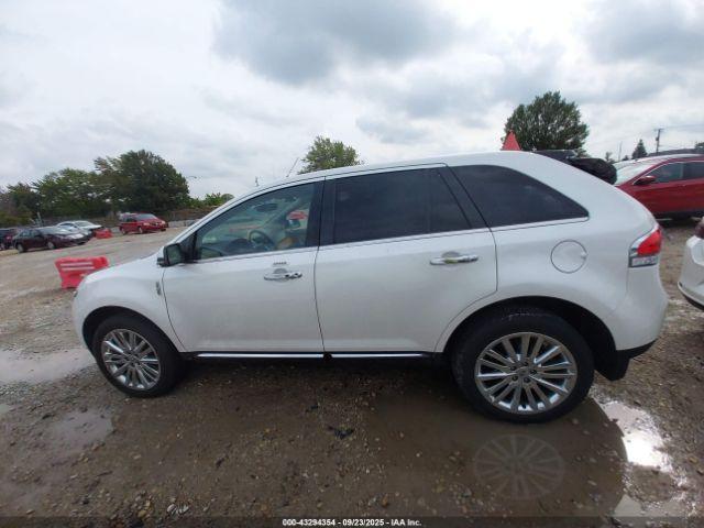 Lincoln MKX Image 11