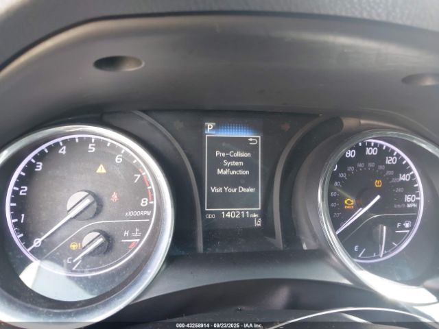 Toyota Camry Se Image 4