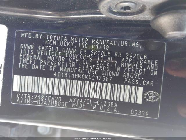 Toyota Camry Se Image 8