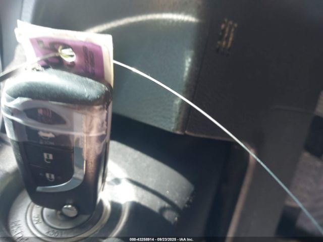 Toyota Camry Se Image 16