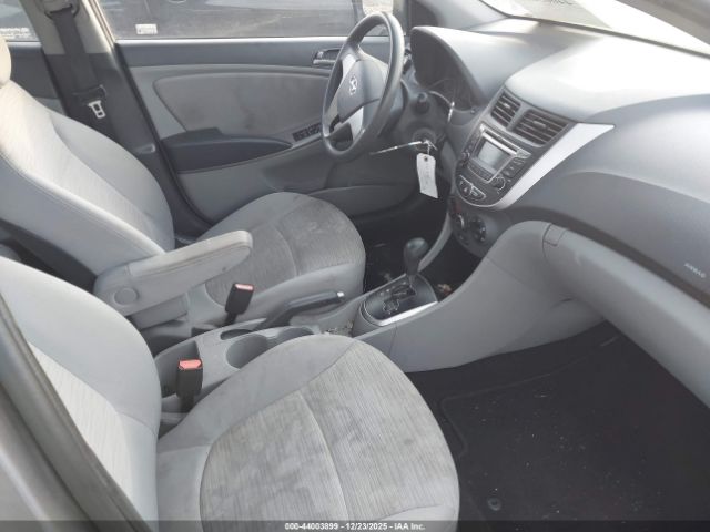 Hyundai ACCENT Se Image 5