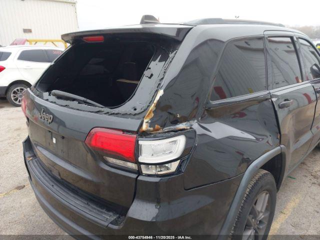 Jeep Grand Cherokee 75th Anniversary Image 9