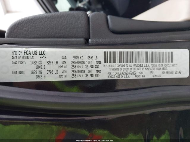 Jeep Grand Cherokee 75th Anniversary Image 12