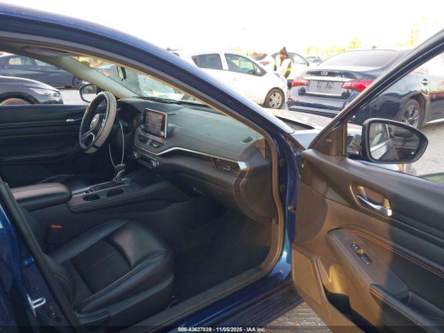 Nissan Altima 2.5 Sr Image 16