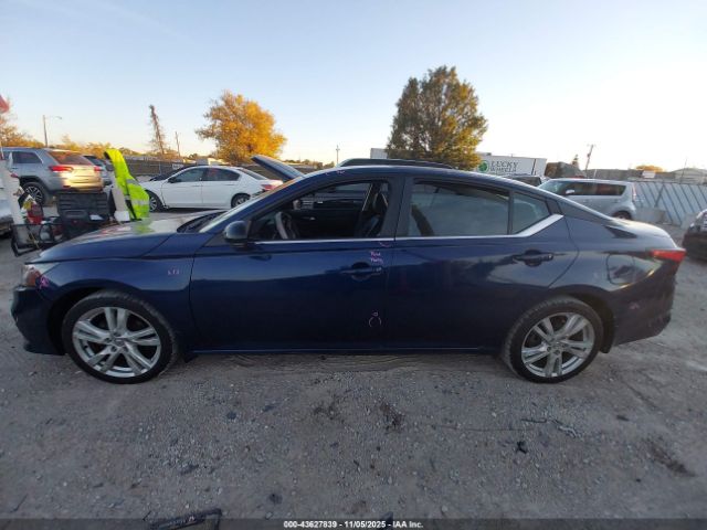 Nissan Altima 2.5 Sr Image 12