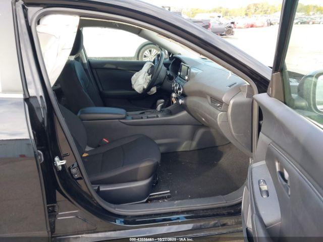 Nissan Sentra S Image 6