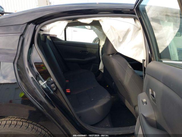 Nissan Sentra S Image 11