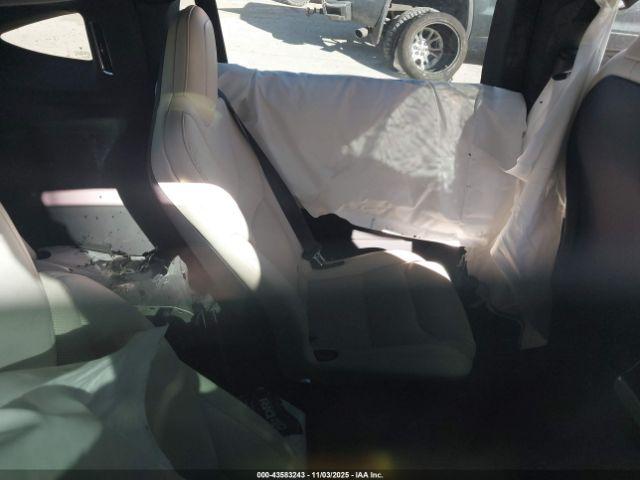 Tesla Model X Long Range Image 10