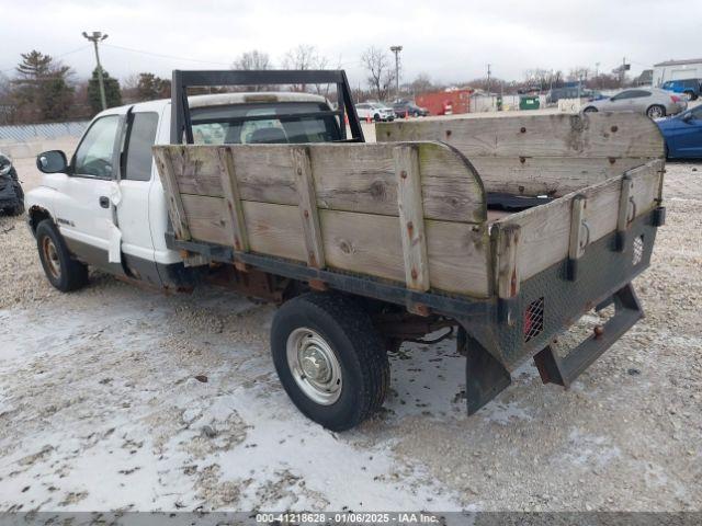 Dodge Ram 2500 St Image 8