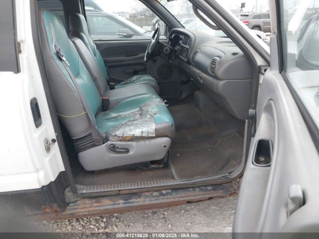 Dodge Ram 2500 St Image 9