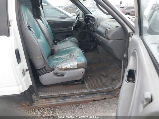 Dodge Ram 2500 St Image 9