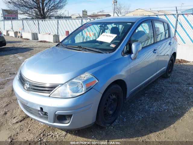 Nissan Versa 1.8s Image 8
