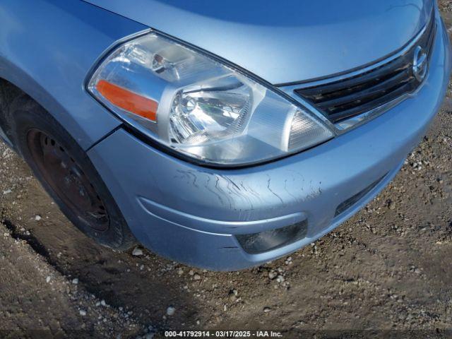 Nissan Versa 1.8s Image 3