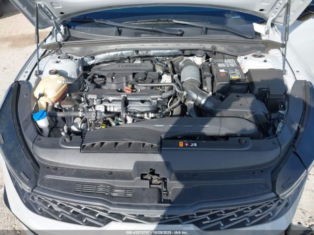 Kia K5 Gt-line Image 10