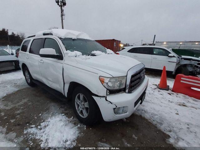  Salvage Toyota Sequoia