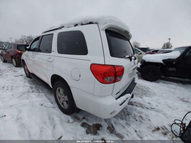 Toyota Sequoia Sr5 5.7l V8 Image 11