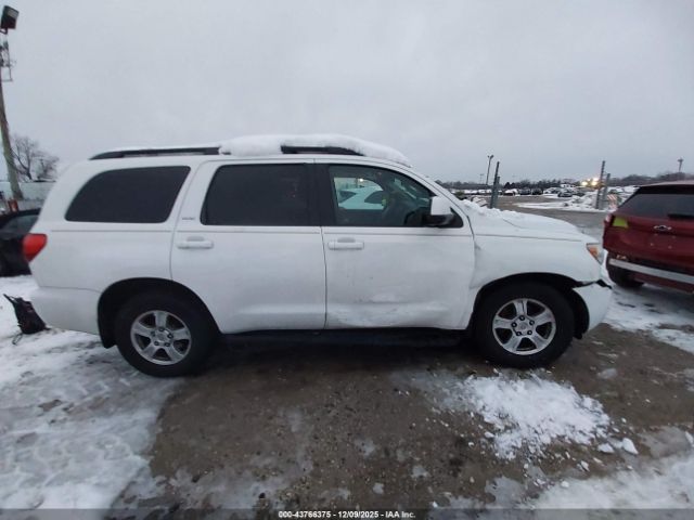 Toyota Sequoia Sr5 5.7l V8 Image 5