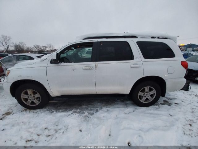 Toyota Sequoia Sr5 5.7l V8 Image 7