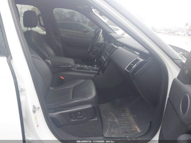 Land Rover Discovery Se Image 7