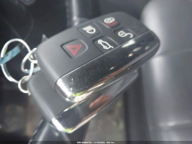 Land Rover Discovery Se Image 14