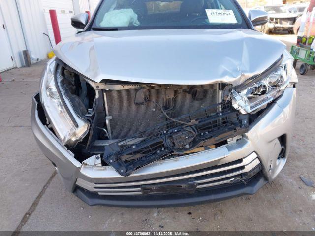 Toyota Highlander Xle Image 4